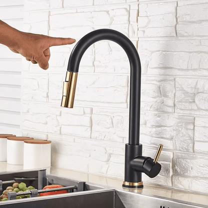 Robinet Cuisine Intelligent - AquaTouch™ - Noir & Or - JOELLE ENFIN LIBRE.