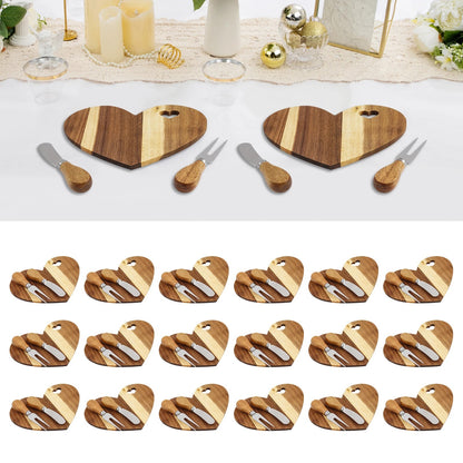 ensemble de planches de planchesà fromage avec ses fourchettes et ses coueaux à fromage