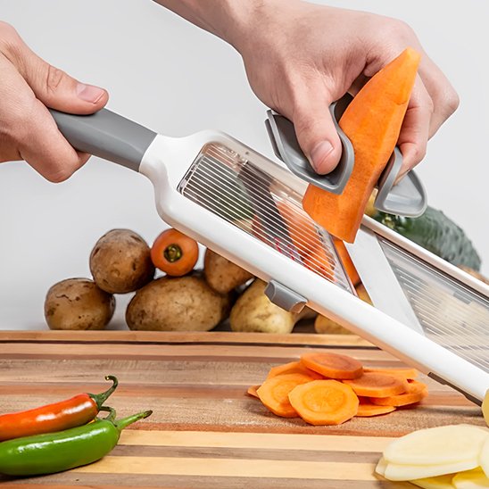 Coupe legumes set son poussoire manuel