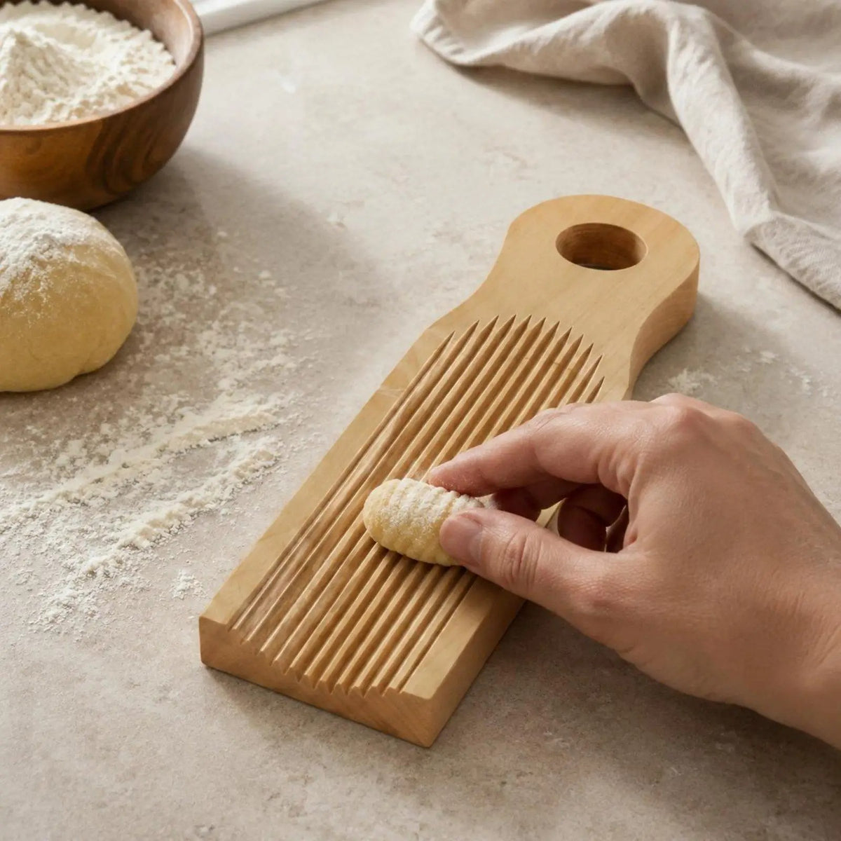 Planche à gnocchis en bois rainurée | Authentique